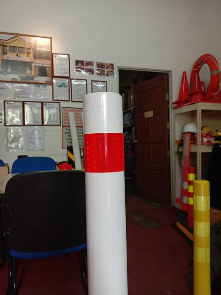TPU FLEXIBLE DELINEATOR POST IN WHITE COLOUR (3)